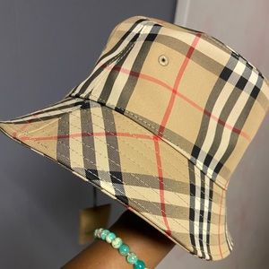 Burberry hat